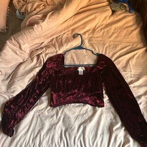 maroon velvet balloon sleeved crop top